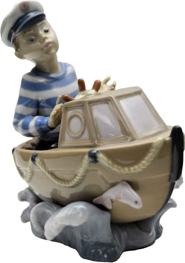 Lladro: Little Skipper